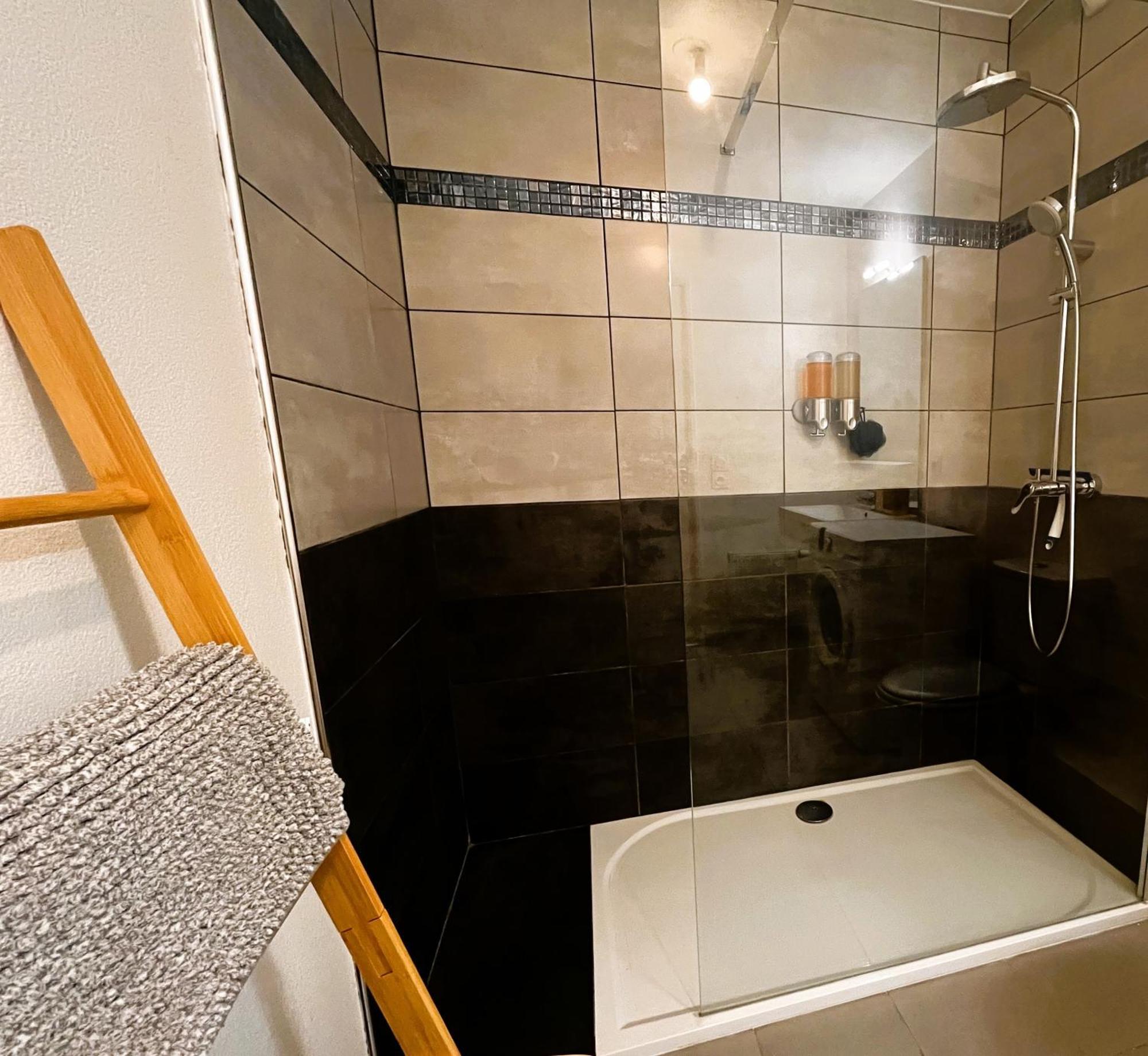 Appart Romarin - Proche Gare - Cosy Miramas Extérieur photo